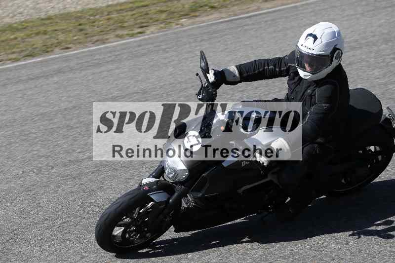 /01 02.04.2026 MAZ ADR/Gruppe rot/47